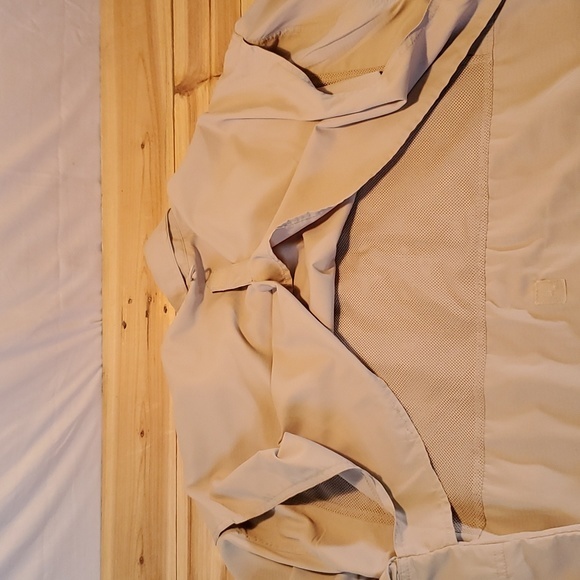 Reel Legends Salt Water vented fishing shirt. - Picture 6 of 10